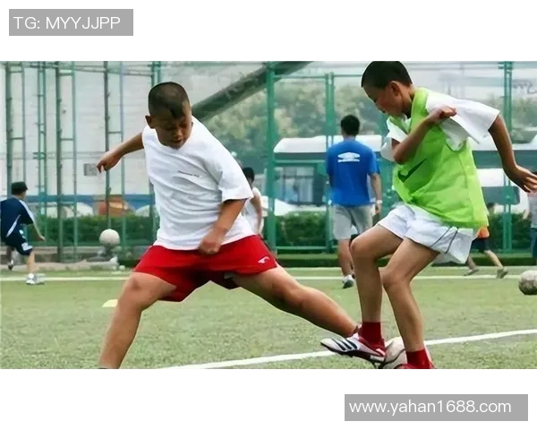 足球明星手指灵活性训练视频揭秘提升球技的秘密技巧与方法 足球明星手指灵活性训练视频揭秘提升球技的秘密技巧与方法