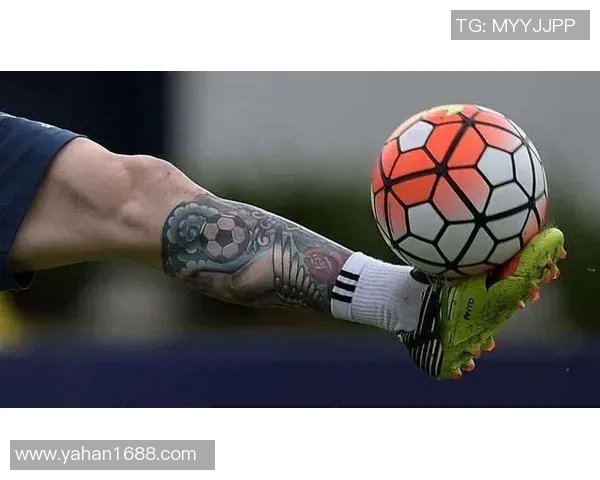 足球明星独特腿部纹身艺术展示与背后故事解析 足球明星独特腿部纹身艺术展示与背后故事解析